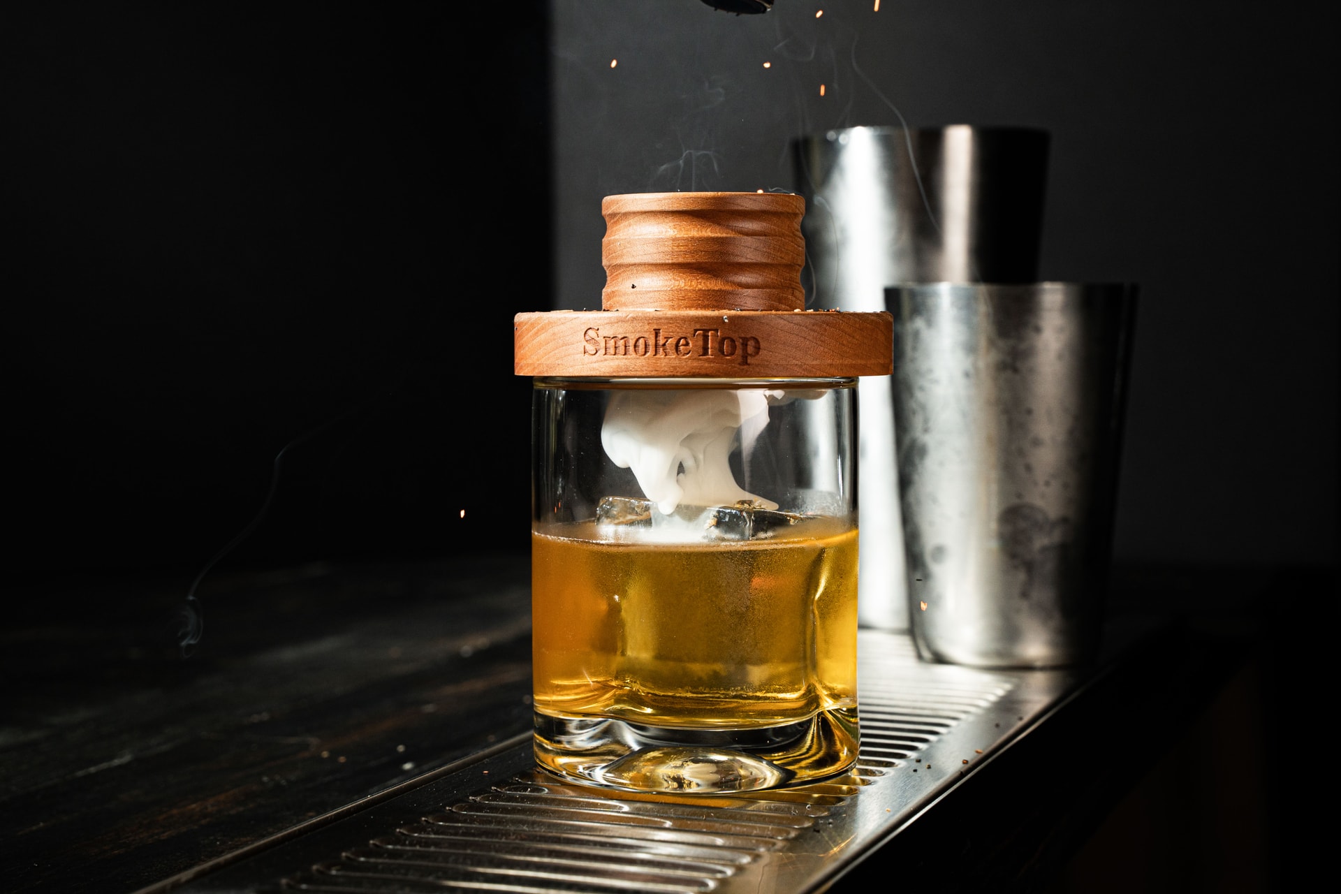 Professional bar environment with SmokeTop